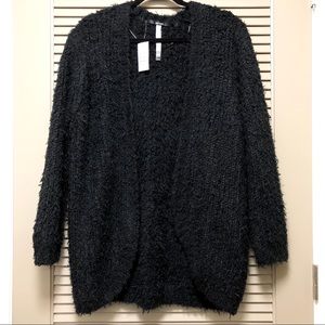 Black Kensie fuzzy short cardigan 💁🏻‍♀️